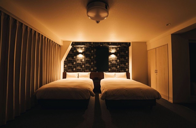 Top Floor Balcony Suite 8SUITE NonSmoking/Saga Saga