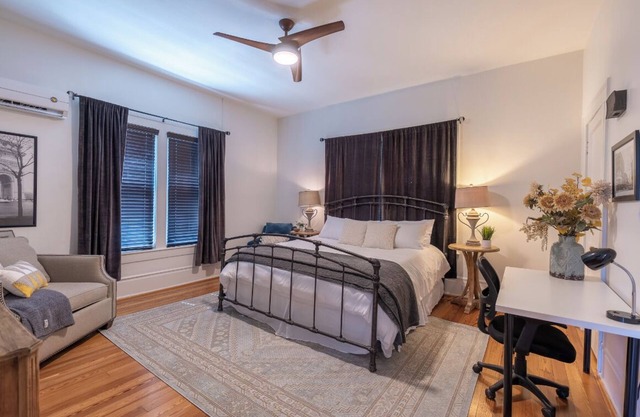 Top Floor Double King Suite