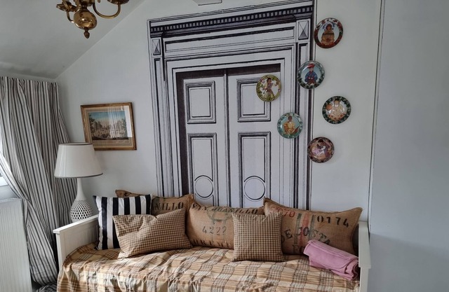 Top floor studio apartment