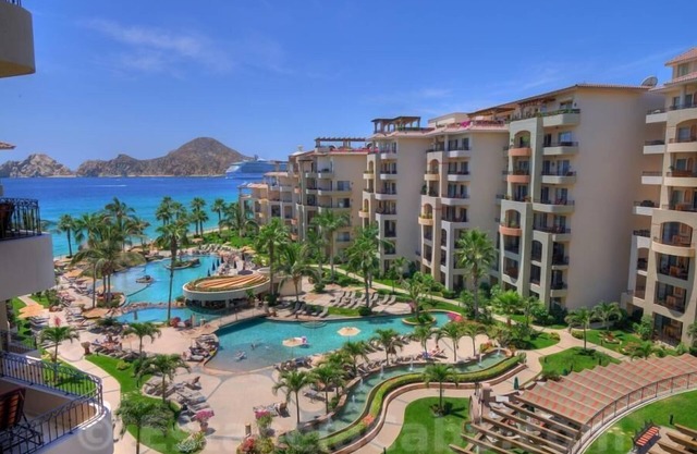 Top floor villa in a beachside 5 star resort-Ocean views!
