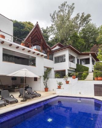 Top location with private pool