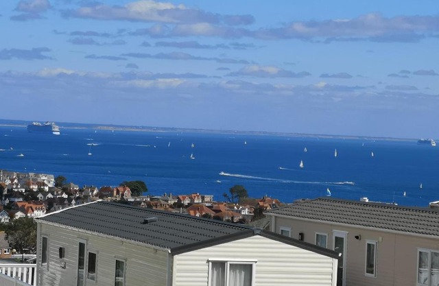 Top Spec Caravan - Stunning sea views across bay