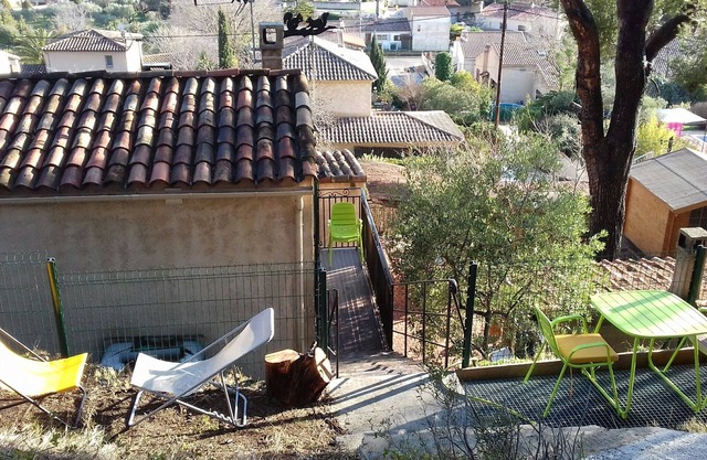 TOP VILLA APARTMENT UNDER THE PINS 13740 LE ROVE