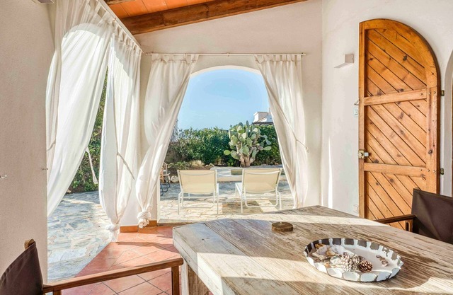 Tord | Villa with pool and air conditioning!