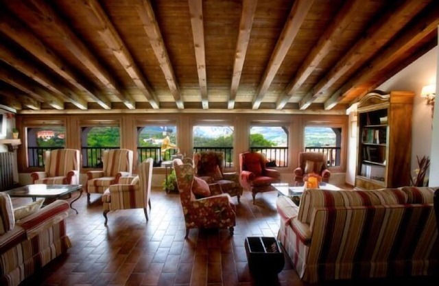 Torredano rural house: 8 rooms all with bathroom (ask for discounts)