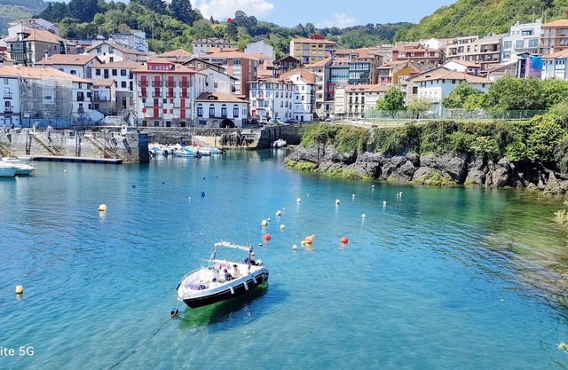 Tourist apartment Mundaka near the beach and the center with optional garage