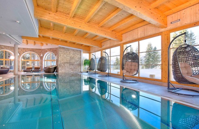 Tower room - THE KING'S LEADER - adults only