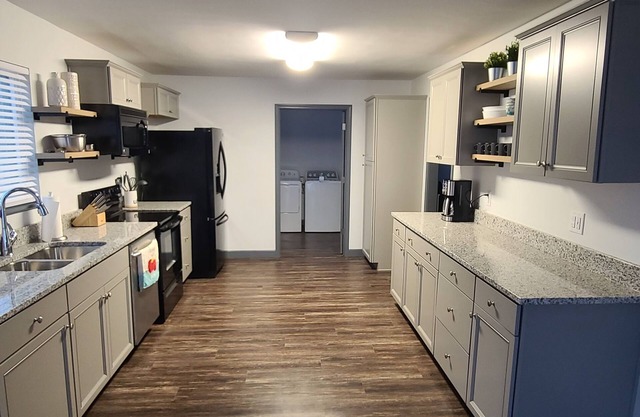Towne and Out of Westfield - 5 min from Grand Park - 20 Min from Downtown Indy!