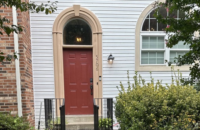 Townhouse near DC and George Mason University