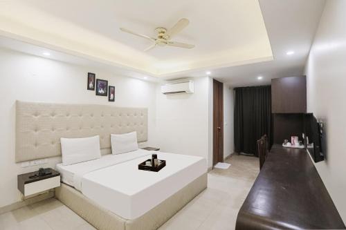 Townhouse The AMV Hotel