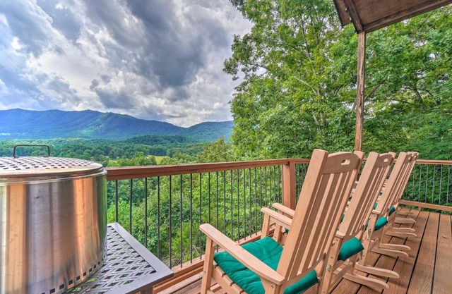 Townsend Retreat with Deck and Private Hot Tub!