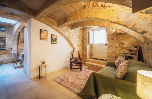 Traditional 500 year old Gozitan Townhouse