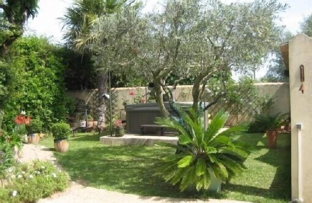 Traditional Farmhouse In Countryside 10 Mn Des Plages .