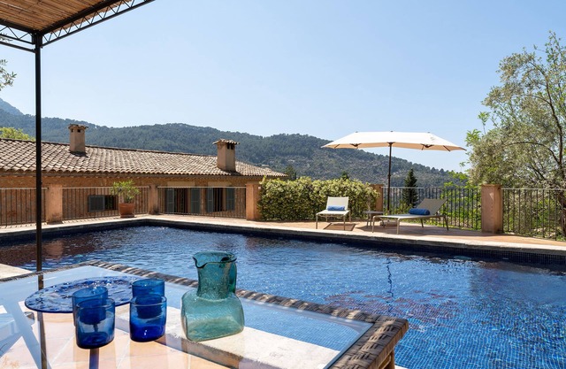 TRADITIONAL HOUSE. IDEAL FOR FAMILY. PRIVATE POOL. WIFI WITH FIBER. A/C