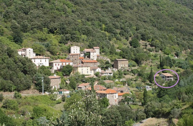 Traditional house in the hamlet of Cros