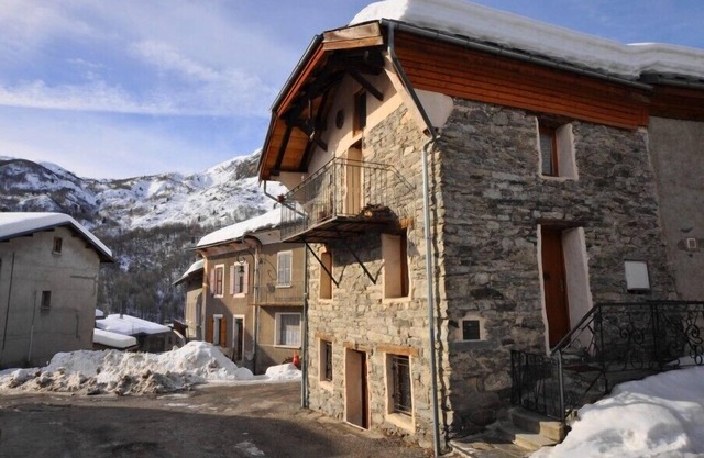 Traditional Village House In The Heart Of The 3 Valleys