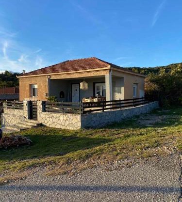 Traditional villa KALAMPAKA