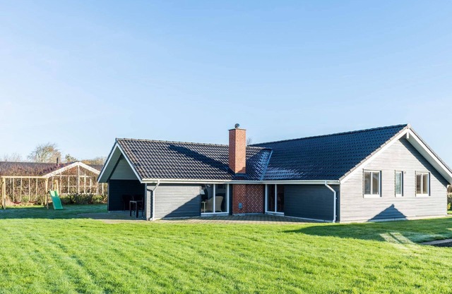 Tranquil Cottage with Spa and Sauna-By Traum