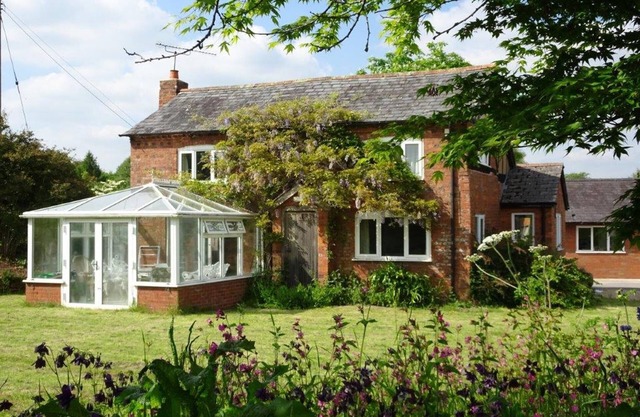 Tranquil country cottage set in the heart of a traditional family farm.