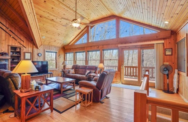 Tranquil Haven Mountain Retreatn very Private! pets welcome.