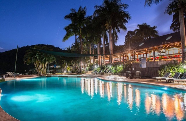 Tranquil Hinterland setting, close to GC attractions sleeps 6, 24 - 31 January