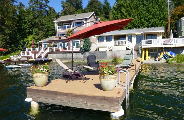 Tranquil Lake House near Seattle, Issaquah, Redmond