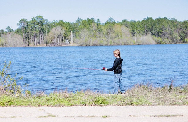 Tranquil Lakehouse on 64 Acre Lake!