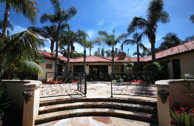 Tranquil Private Resort Home in Paradise