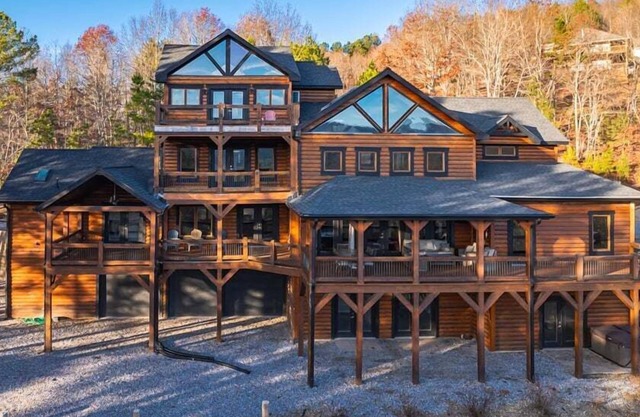 Tranquil Stays - Stunning Mountain Views | Hot Tub | Luxury Home