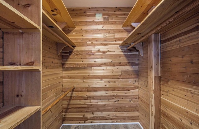 Tranquil Tarzana Haven