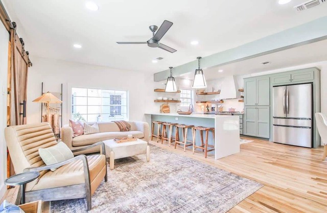 Tranquil Terrace - 2BR 2BA - Walk to Tech