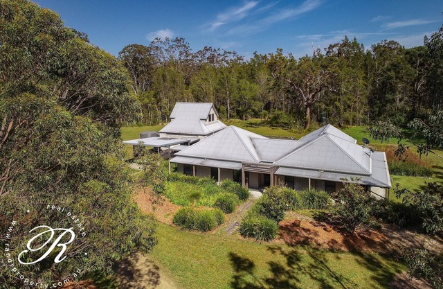 Tranquility in the bush close to lakes and beaches