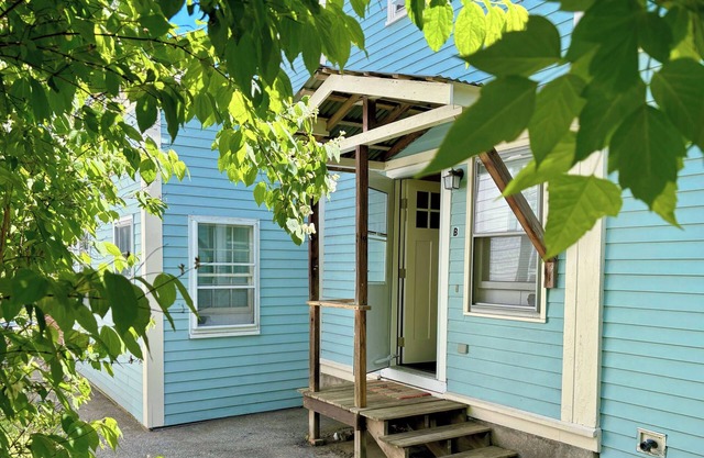 Traveler’s Den in Medford