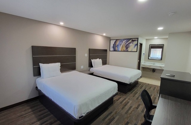 Travelodge by Wyndham Buena Park