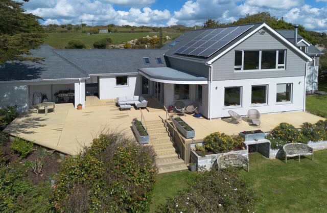 Tregaron - family holiday home