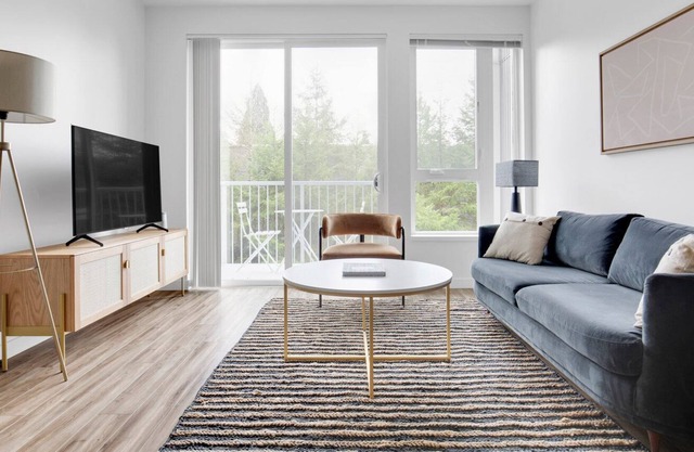 Trendy Bellevue 1BR w/ BBQ, Gym, W/D, near Spring District, by Blueground