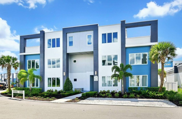 Trendy Condo with Pool Table near Disney with Resort & Waterpark Access - B2-208