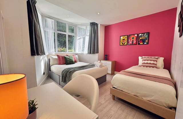 Trendy En-suite 30min to Central London & Parking