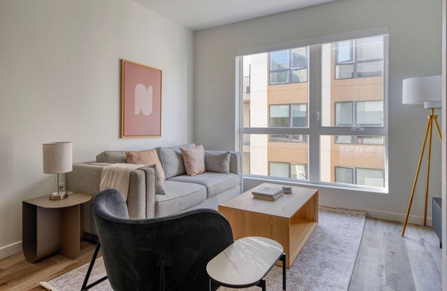 Trendy Hayward 2BR w/Heated Pool & On-Site Dining, by Blueground