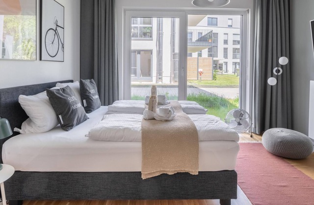 Trier Nikolaus-Leis-Str | Suite XL + Sofa Bed
