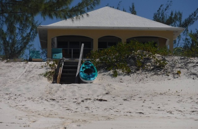 Tropic of Cancer Beach - Fabulous Beachfront Home on Pristine Beach