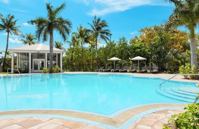 Tropical Playground | Relaxed Key West Stay w/Pool, Karaoke Nights & Tiki Bar