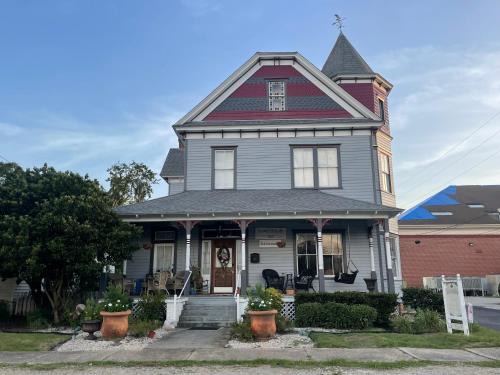 Trowell Historic Inn