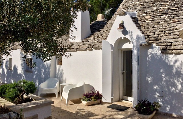 Trulli of 700" with Private Pool, Air cond, Wi-Fi free.Exclusive use.