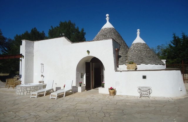 TRULLO OF PARADISE - with swimming pool