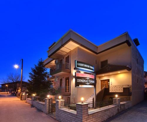 Tsironis Guesthouse