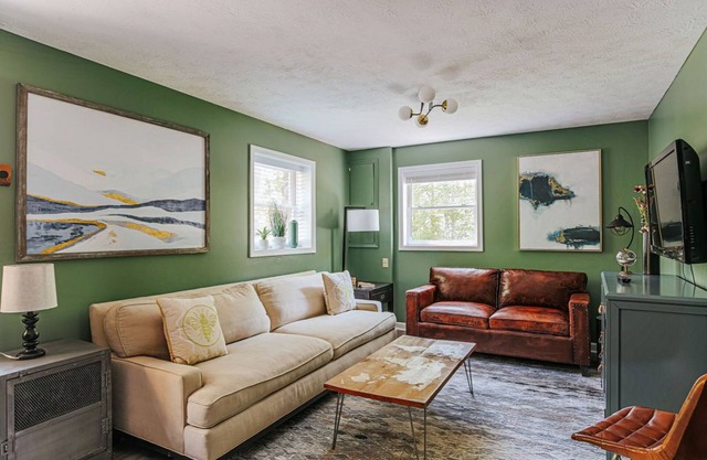 Tucked Inn: Lower Unit - NEW Nelson Co Getaway