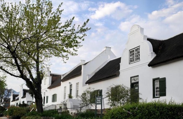 Tulbagh Country Guest House - Cape Dutch Quarters