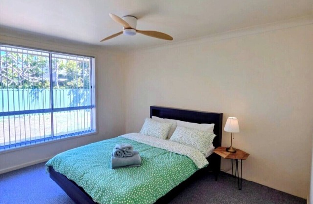 Tuncurry 2BR walk to lake