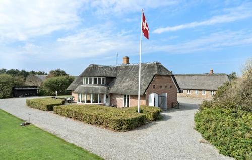 Twelve-Bedroom Accommodation In Ulfborg
